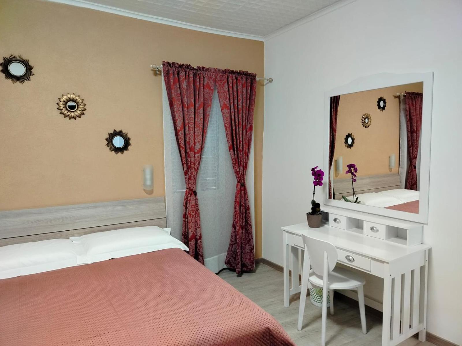 Апартаменты Viccinella House Capranica Экстерьер фото