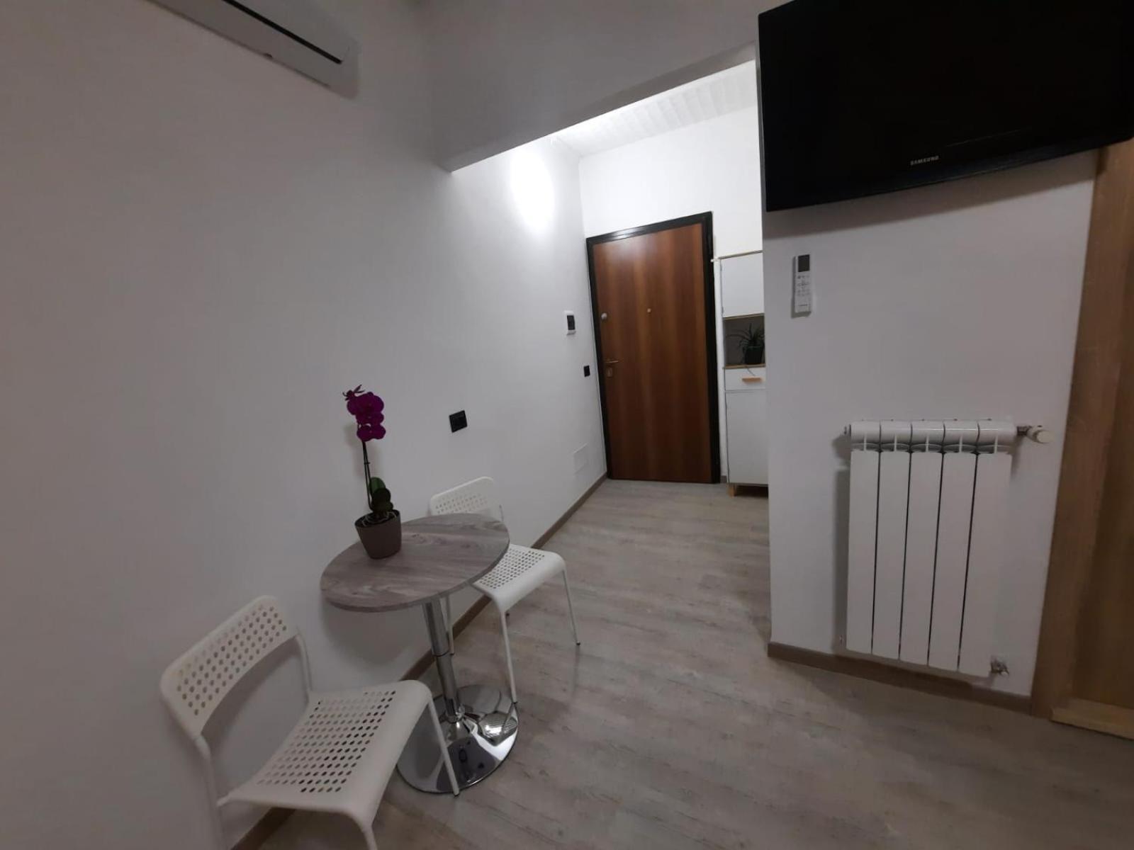 Апартаменты Viccinella House Capranica Экстерьер фото