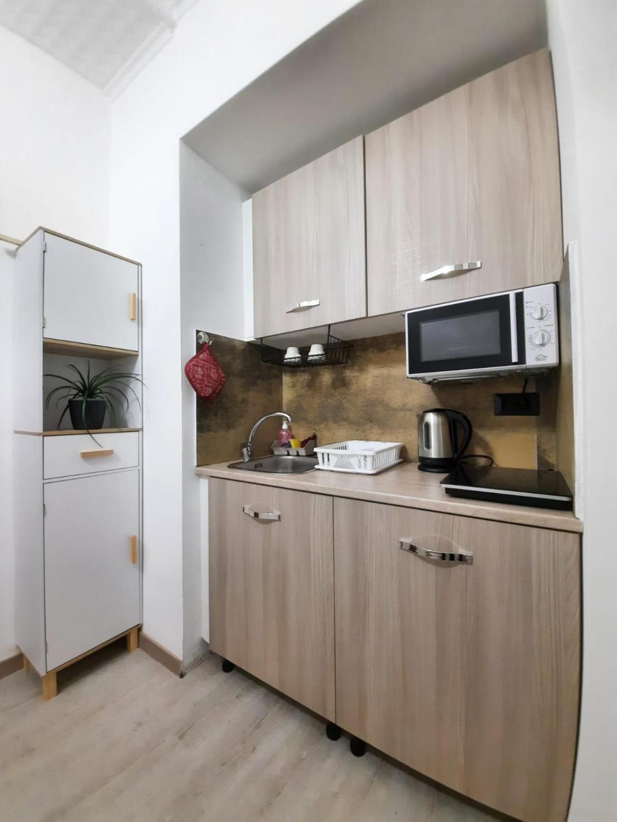 Апартаменты Viccinella House Capranica Экстерьер фото