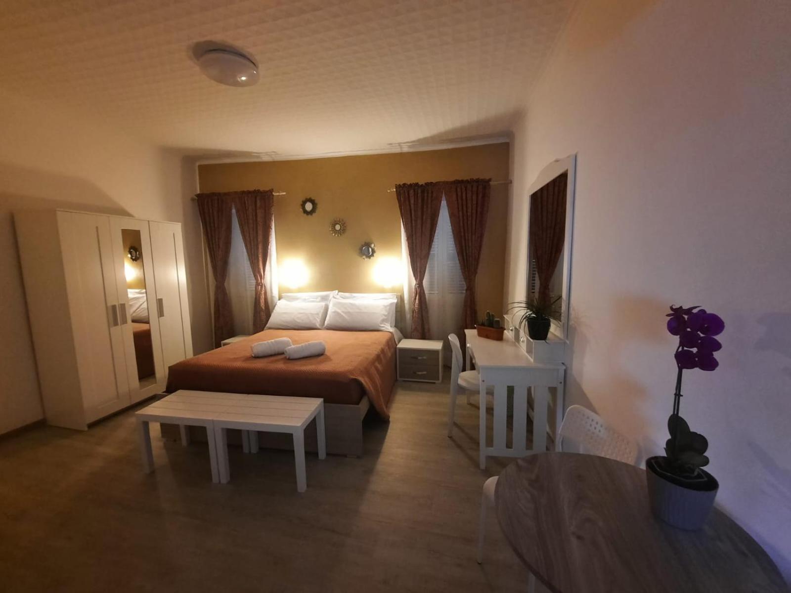 Апартаменты Viccinella House Capranica Экстерьер фото